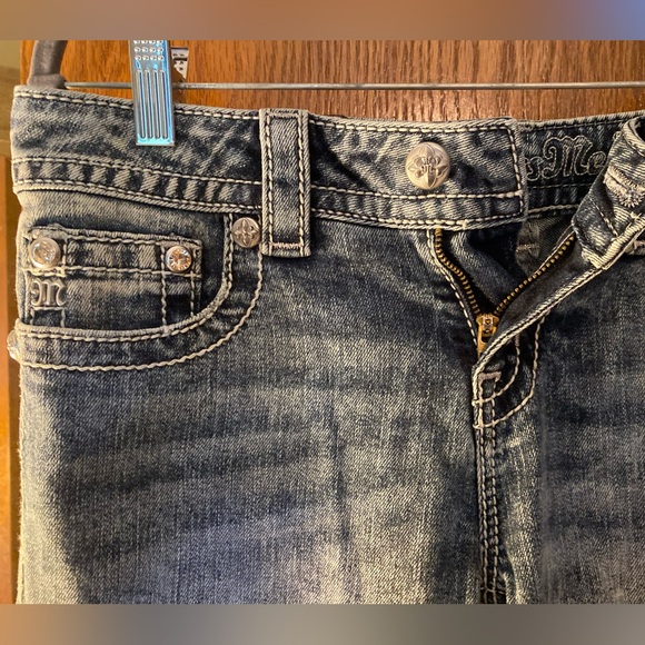 Miss me boot cut mid rise jeans in size 27, Inseam 34. Floral embellished butt - Picture 3 of 4